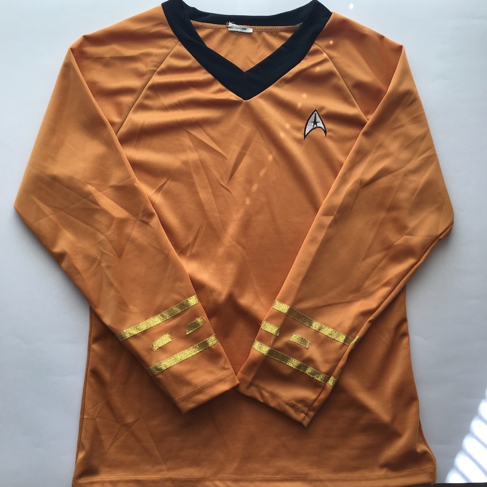 Star Trek - Captain Kirk Uniform with Phaser